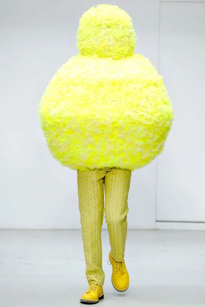 Look 33